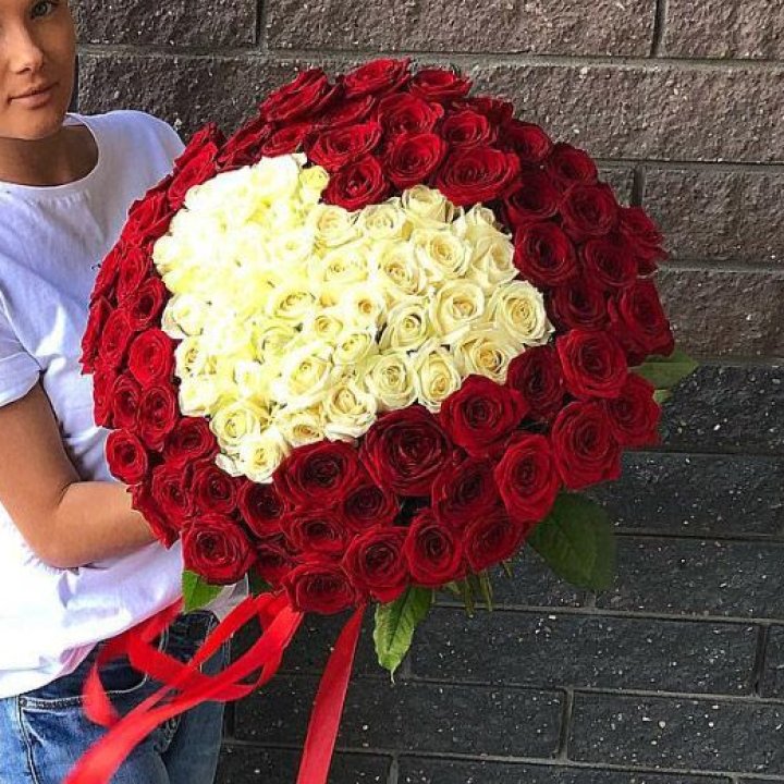 101 роза "Сердце" в Никосии